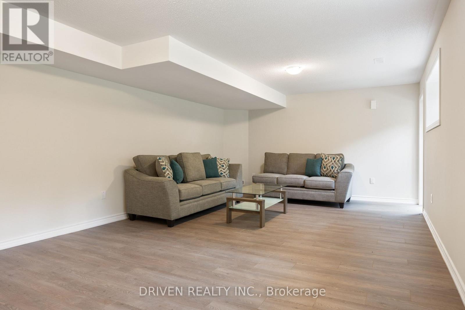 B - 57 Westbury Road, Wasaga Beach, Ontario  L9Z 2N8 - Photo 2 - S13065102