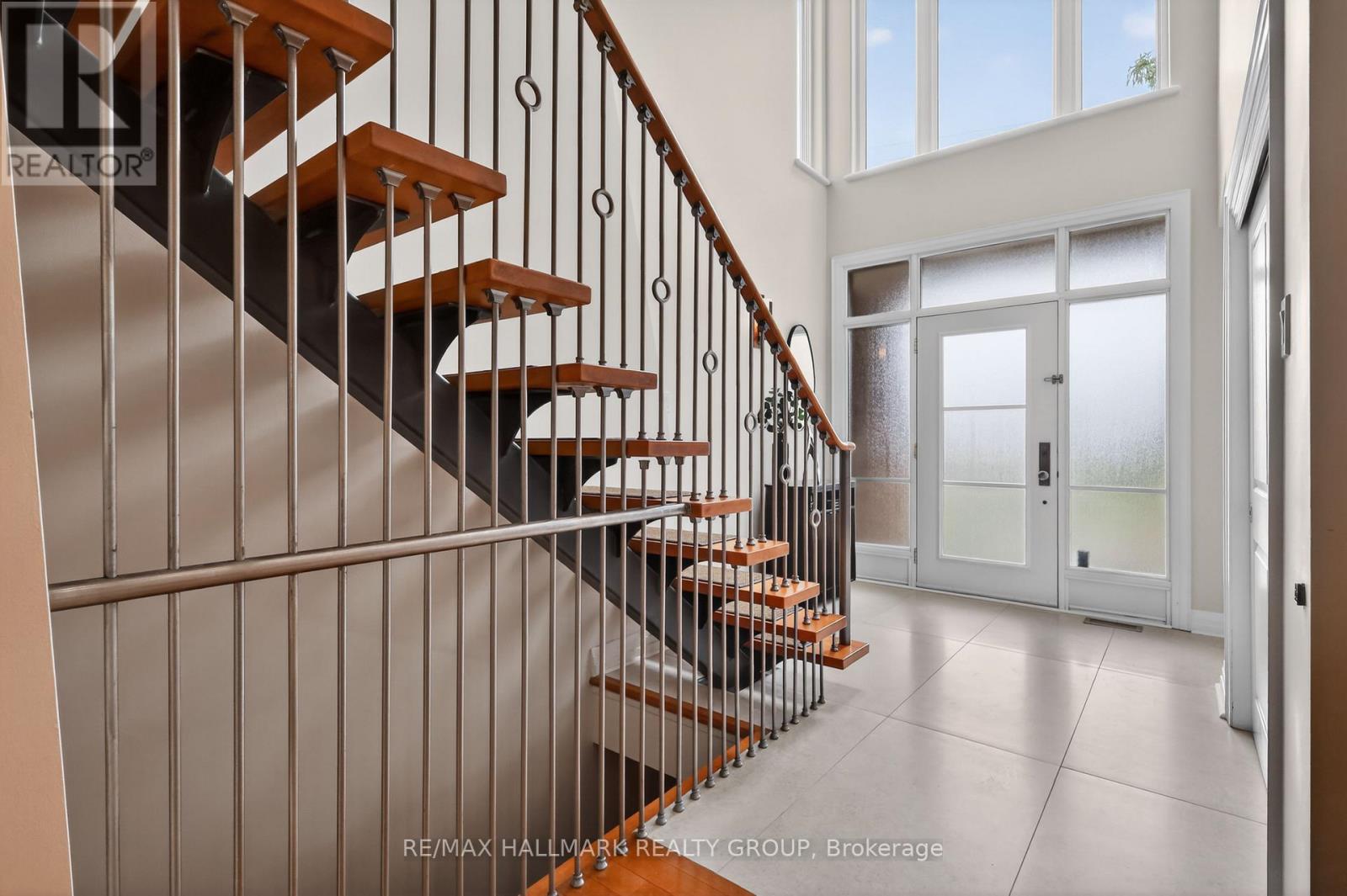 1934 Lenester Avenue, Ottawa, Ontario  K2A 1J9 - Photo 3 - X13065072