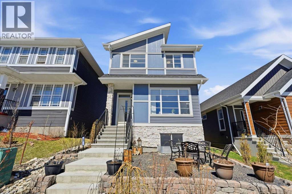 17 Precedence Glen, Cochrane, Alberta