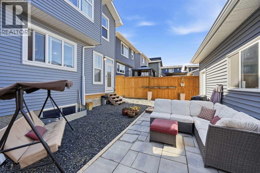 17 Precedence Glen, Cochrane, Alberta  T4C 2W7 - Photo 34 - A2302554