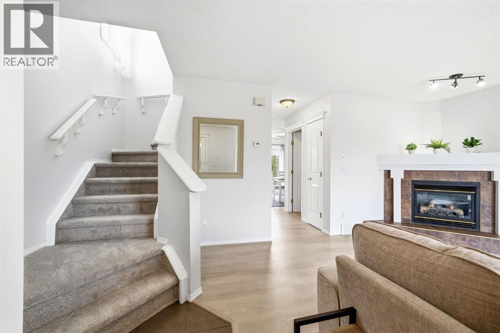 13 Coville Gardens Ne, Calgary, Alberta  T3K 5N8 - Photo 4 - A2303020
