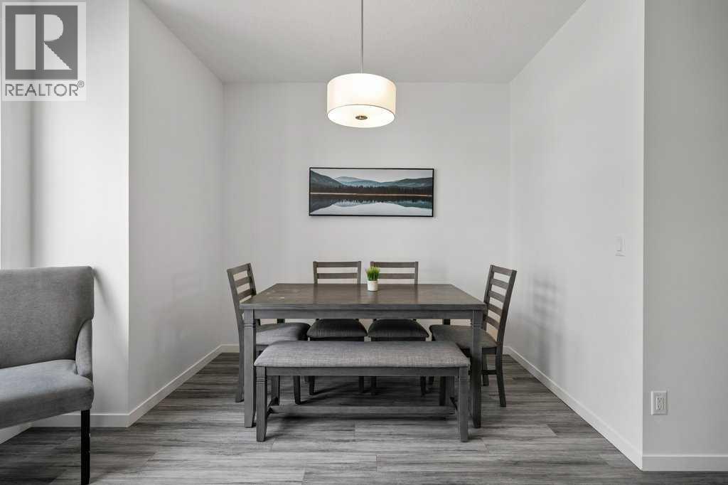 409 South Point Lane SW, Airdrie, Alberta  T4B 5G8 - Photo 9 - A2304977