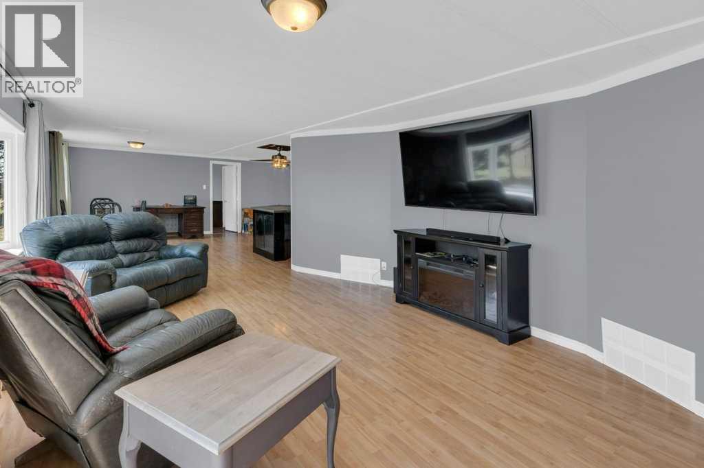 253017 Range Road 224, Rural Wheatland County, Alberta  T0J 3G0 - Photo 12 - A2305027
