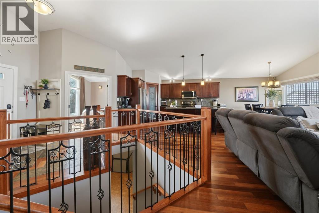 124 Isherwood Close, Red Deer, Alberta  T4R 0B5 - Photo 9 - A2305284