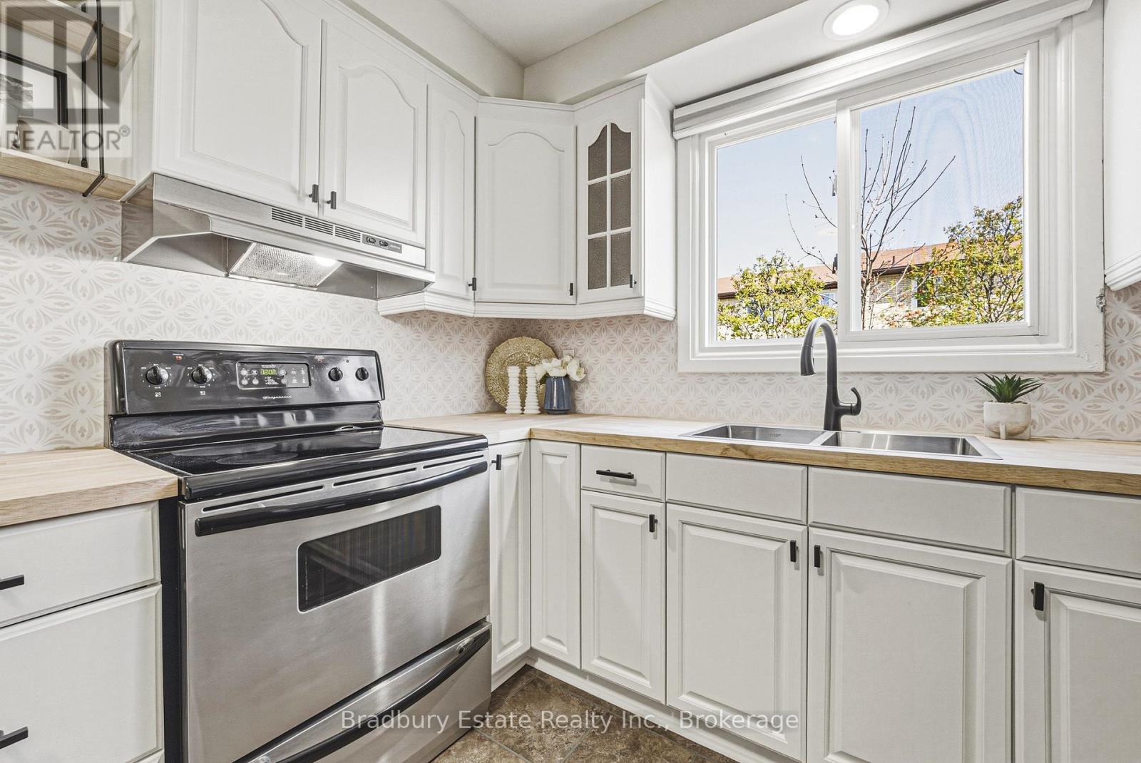 18 - 1450 Sixth Line, Oakville, Ontario  L6H 1X7 - Photo 5 - W13065080