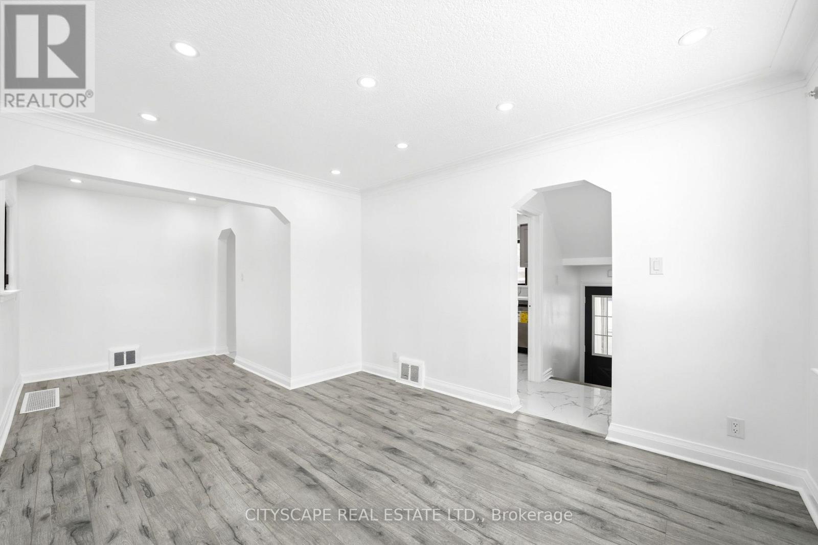 759 Midland Avenue, Toronto, Ontario  M1K 4E5 - Photo 3 - E12792386