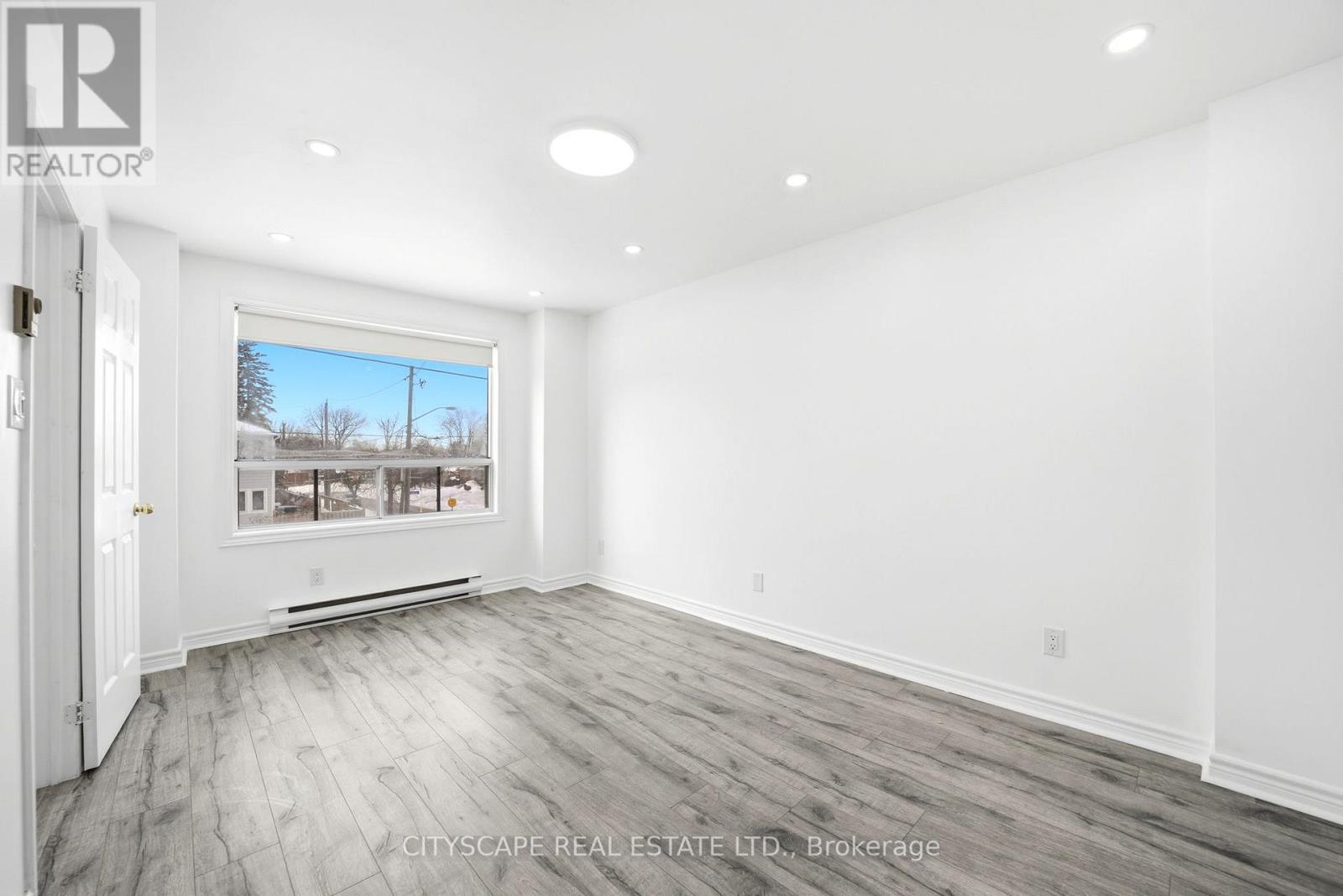 759 Midland Avenue, Toronto, Ontario  M1K 4E5 - Photo 6 - E12792386