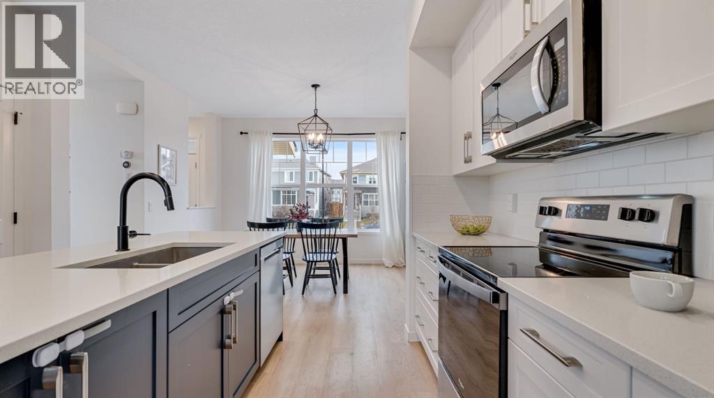 995 Mahogany Boulevard Se, Calgary, Alberta  T3M 2T4 - Photo 4 - A2306456