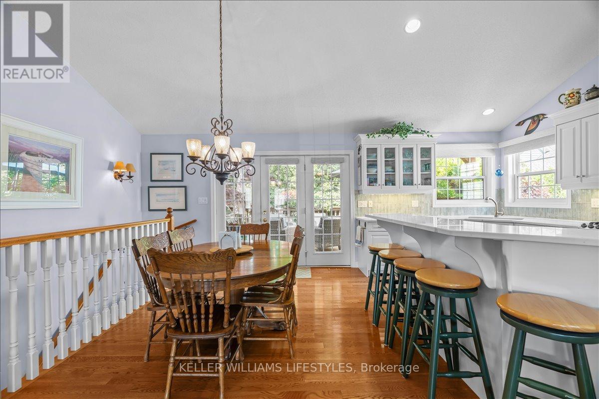 40 Lakeside Circle, Lambton Shores, Ontario  N0M 1T0 - Photo 25 - X12753176