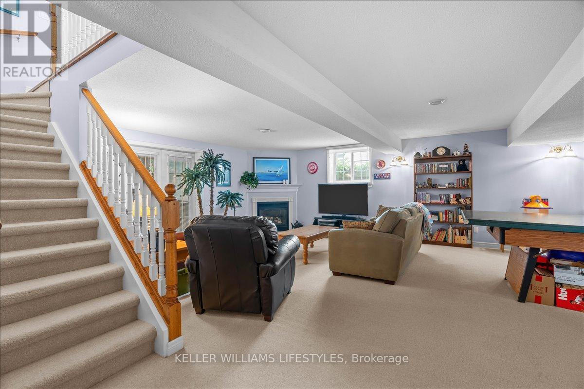 40 Lakeside Circle, Lambton Shores, Ontario  N0M 1T0 - Photo 27 - X12753176