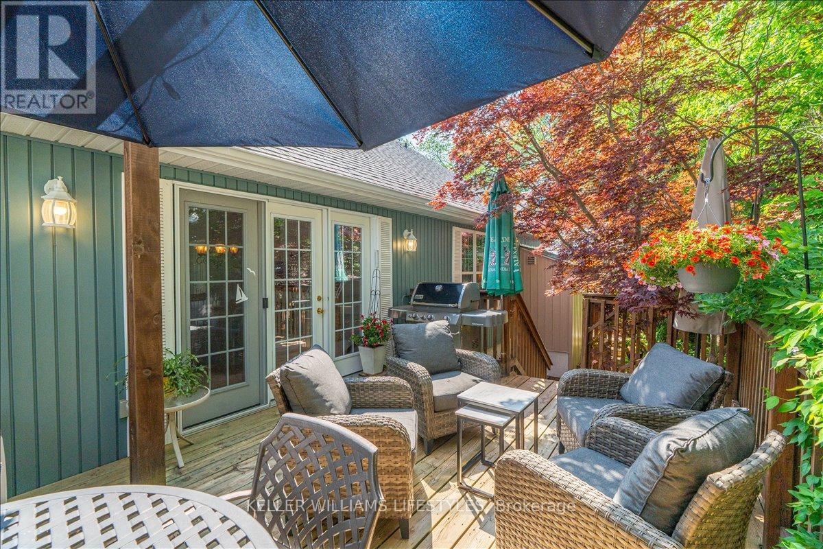 40 Lakeside Circle, Lambton Shores, Ontario  N0M 1T0 - Photo 34 - X12753176