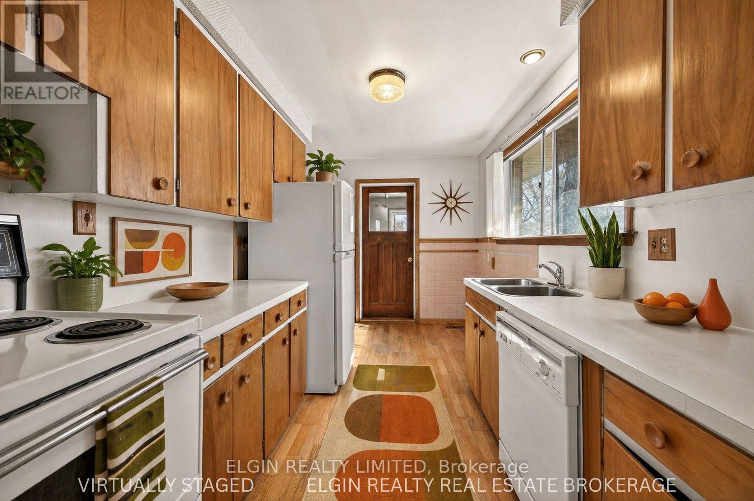 8 Ermatinger Street, St. Thomas, Ontario  N5R 4K4 - Photo 35 - X12965644