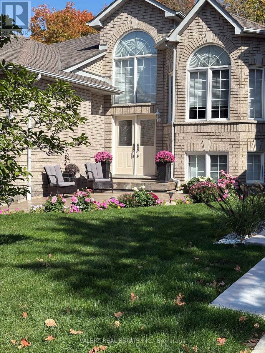 13 BLUEBERRY HILL COURT, Caledon, Ontario