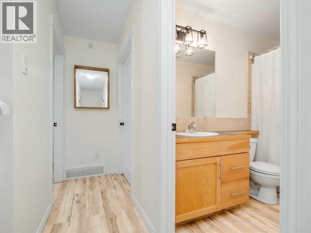 1, 16 Cougar Cove N, Lethbridge, Alberta  T1H 5V4 - Photo 22 - A2306499
