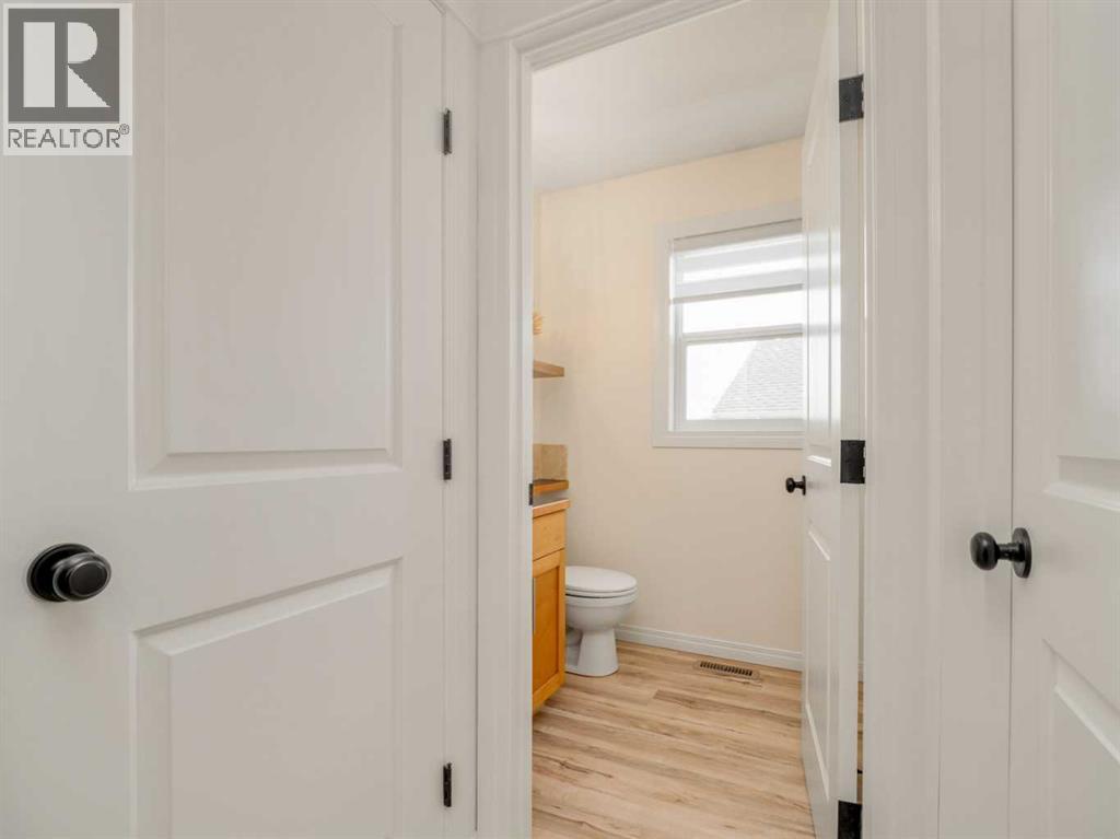 1, 16 Cougar Cove N, Lethbridge, Alberta  T1H 5V4 - Photo 19 - A2306499