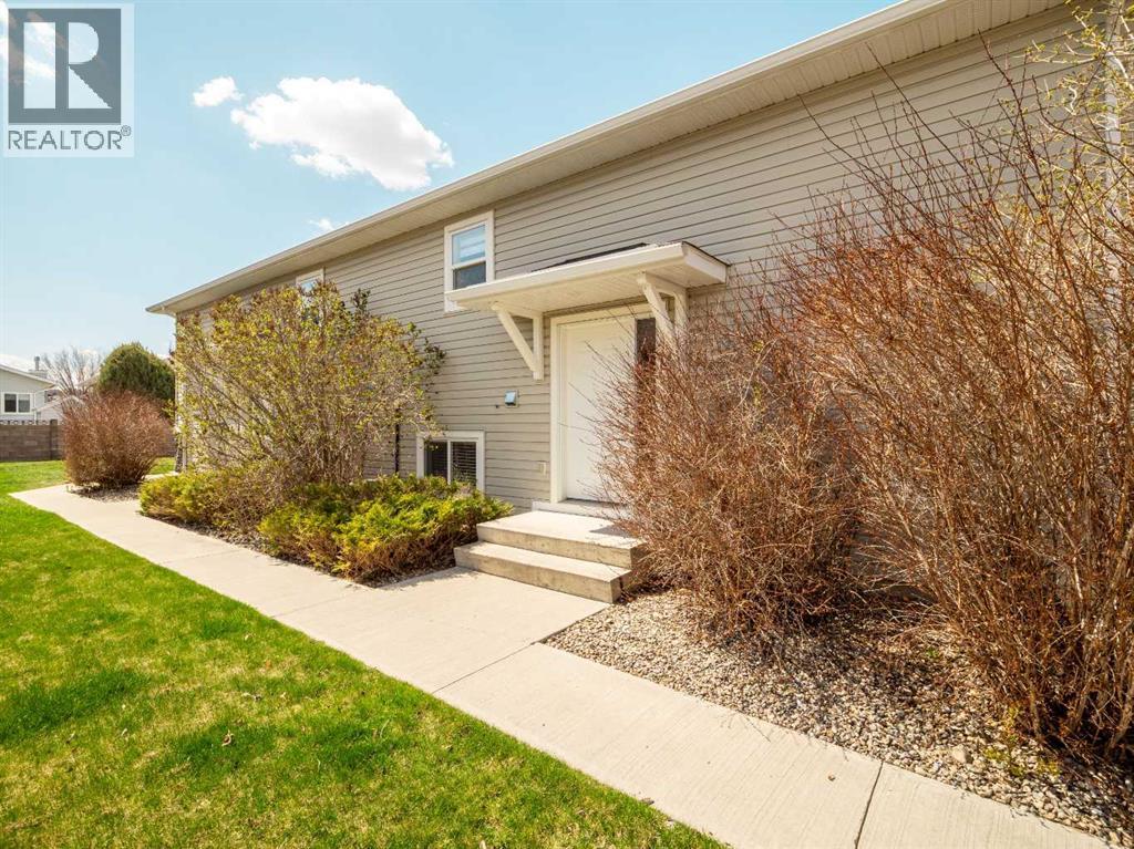 1, 16 Cougar Cove N, Lethbridge, Alberta  T1H 5V4 - Photo 37 - A2306499