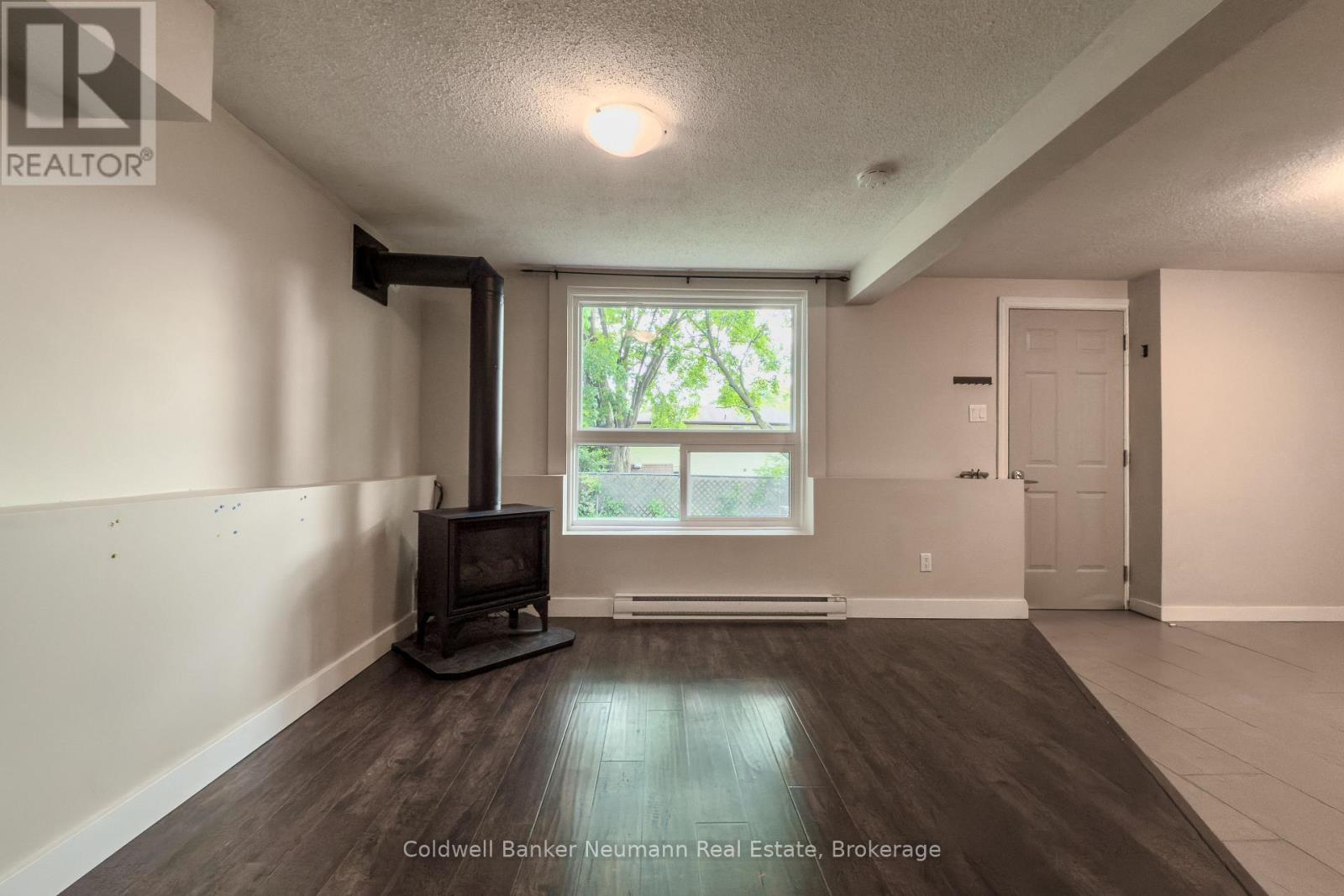 Lower - 723 Scottsdale Drive, Guelph (Kortright West), Ontario  N1G 3P3 - Photo 2 - X13064932