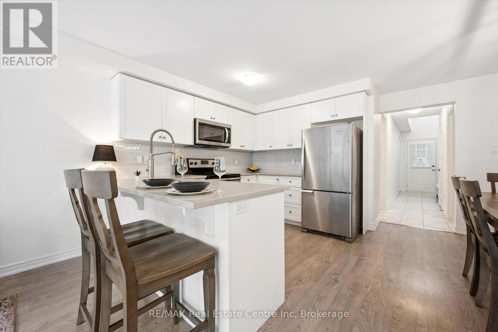 26 Skinner Drive, Guelph (Grange Road), Ontario  N1E 0P7 - Photo 3 - X13064944