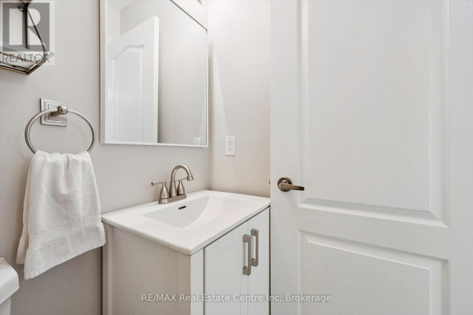 26 Skinner Drive, Guelph (Grange Road), Ontario  N1E 0P7 - Photo 9 - X13064944