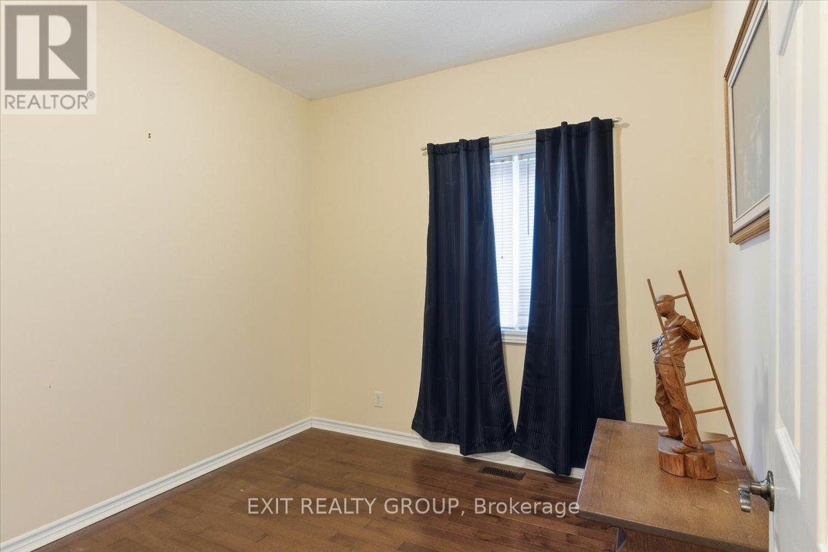 173 Kildare Avenue, Loyalist, Ontario  K7N 1Y6 - Photo 11 - X13065054