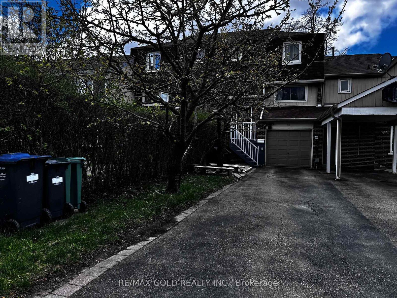 18 Peterson Court, Brampton, Ontario  L6Z 1K6 - Photo 38 - W12740648