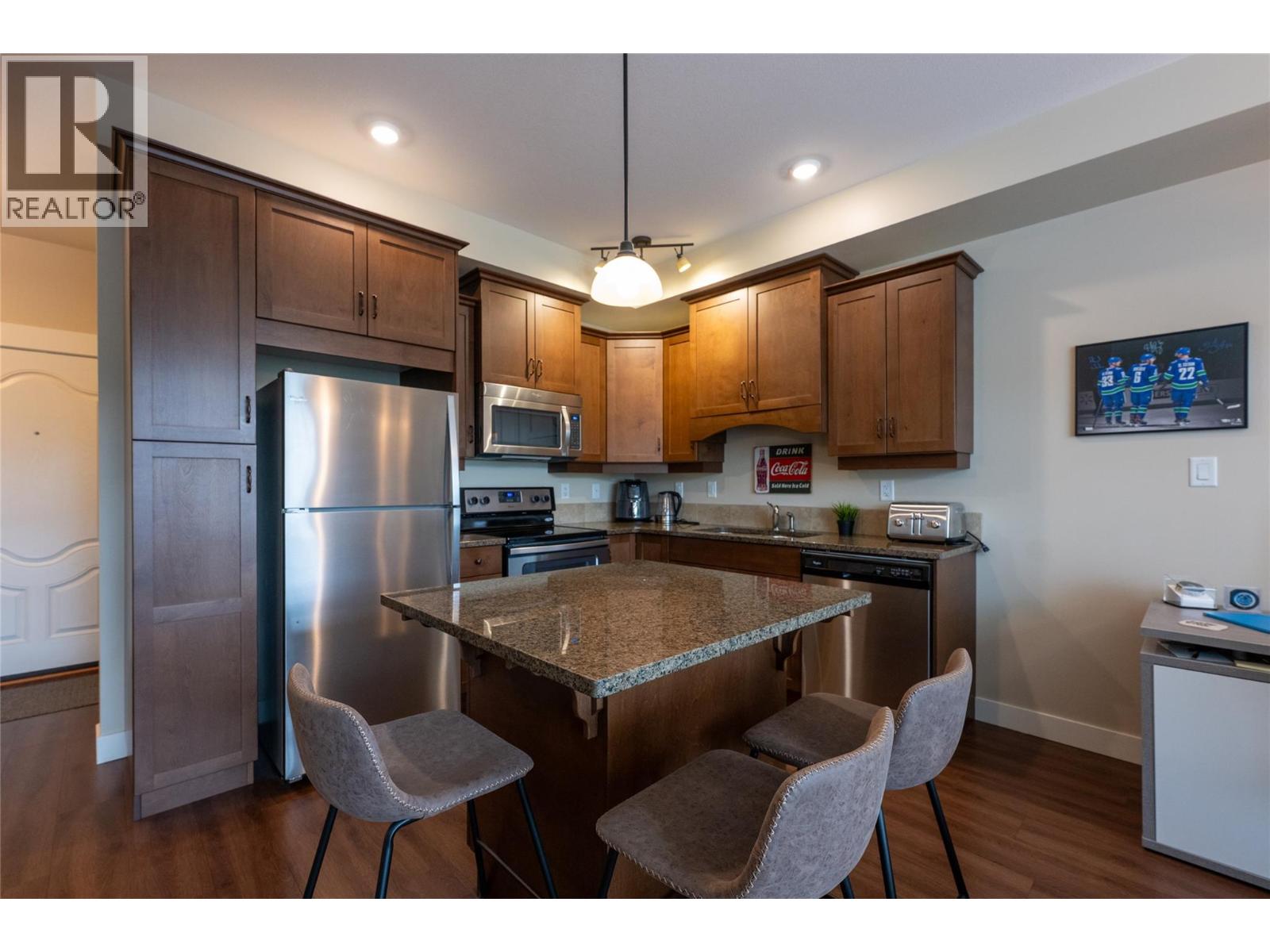 755 Mcgill Road Unit# 403, Kamloops, British Columbia  V2C 0B6 - Photo 4 - 10385452