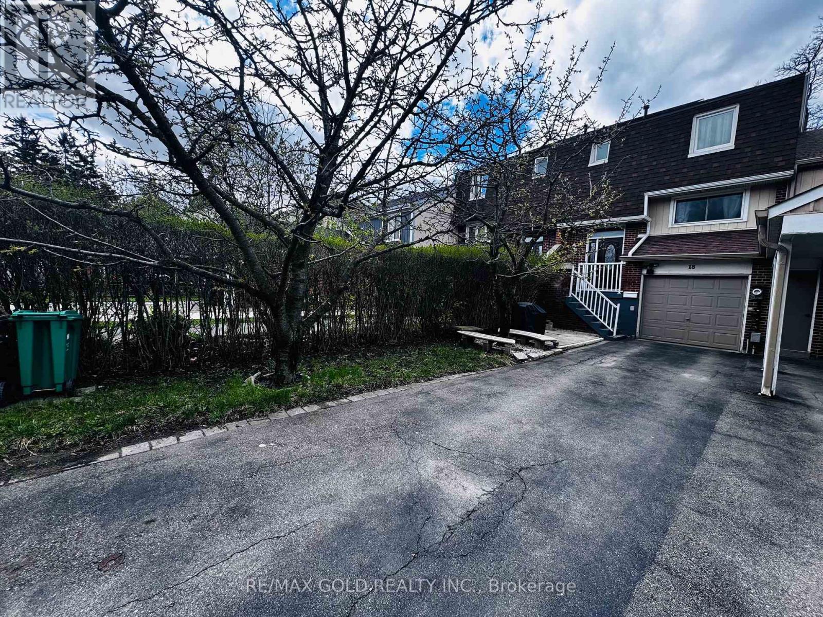 18 Peterson Court, Brampton, Ontario  L6Z 1K6 - Photo 40 - W12740648