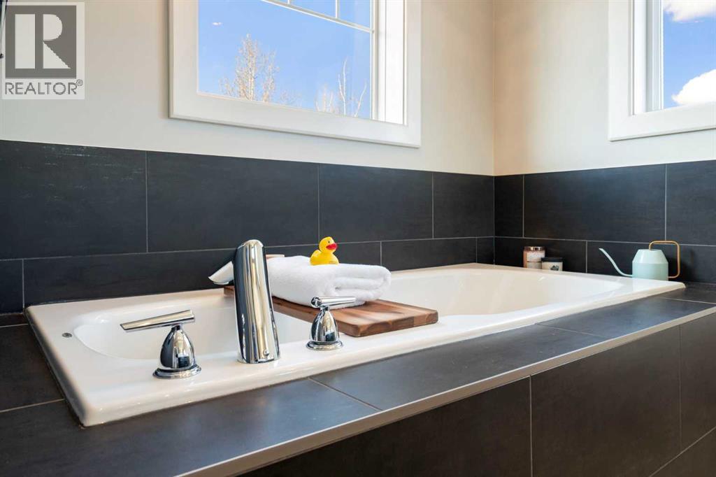 210 Silverado Plains Circle Sw, Calgary, Alberta  T2X 0R5 - Photo 22 - A2303699