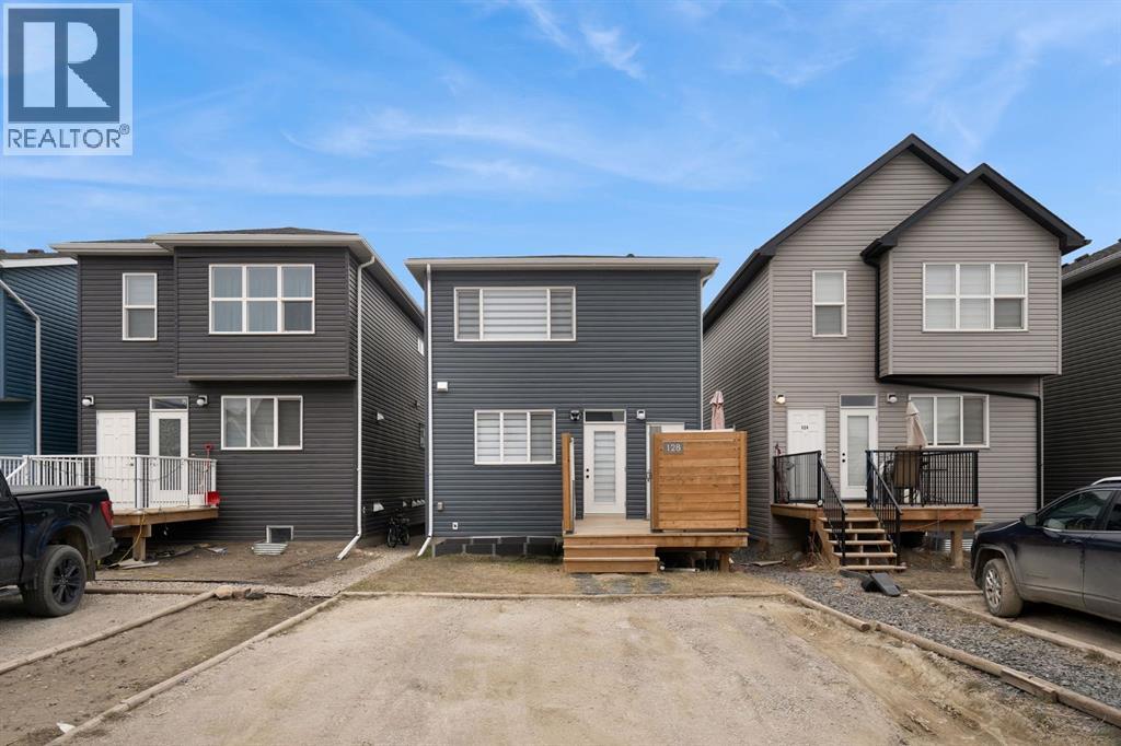 128 Seton Villas Se, Calgary, Alberta  T3M 3L9 - Photo 29 - A2305135