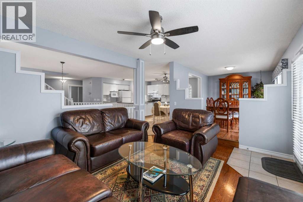 14950 Mt Mckenzie Drive Se, Calgary, Alberta  T2Z 2L4 - Photo 11 - A2305594