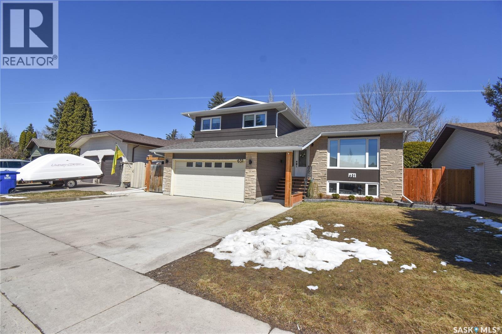 631 Delaronde Crescent, Saskatoon, Saskatchewan  S7J 3Z9 - Photo 2 - SK034484