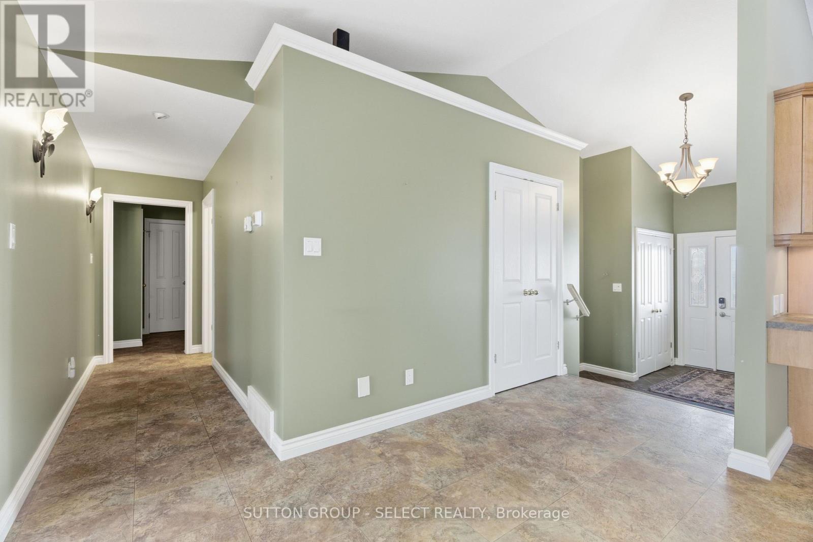 40987 Kirkton Road, South Huron, Ontario  N0M 1S5 - Photo 2 - X13057534