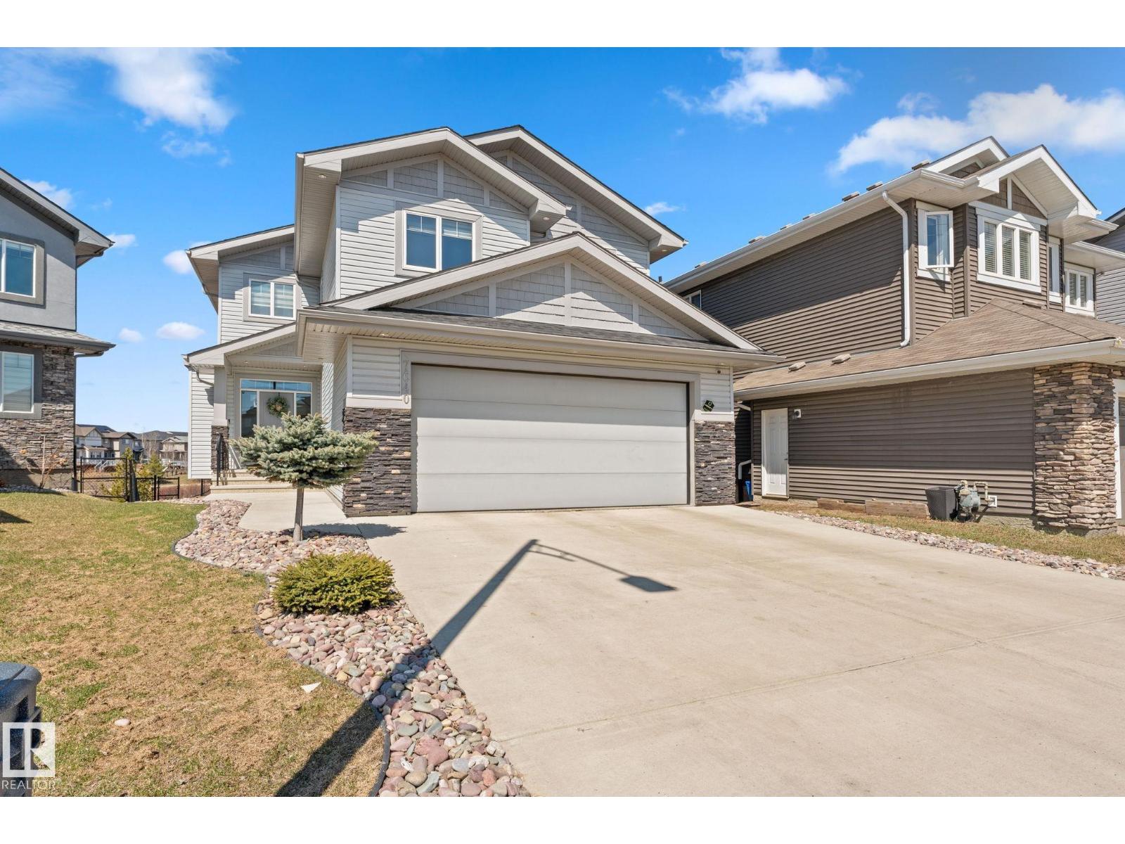 7640 179 AV NW, edmonton, Alberta