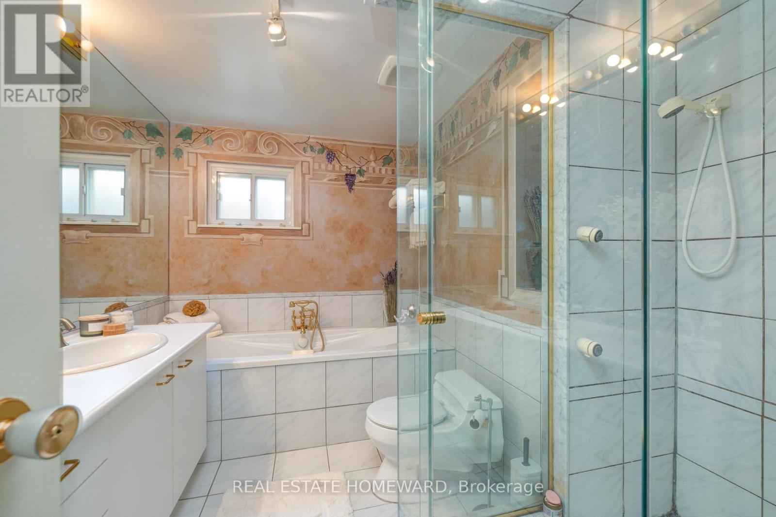 62 Ardgowan Crescent, Toronto, Ontario  M1V 1B3 - Photo 18 - E13006054