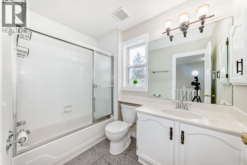 311 Rocky Ridge Cove Nw, Calgary, Alberta  T3G 4K1 - Photo 30 - A2300845