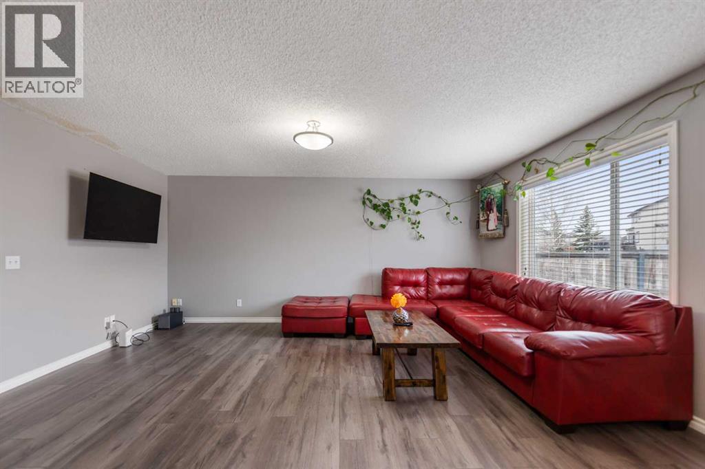 130 Invermere Drive, Chestermere, Alberta  T1X 1L1 - Photo 10 - A2303301