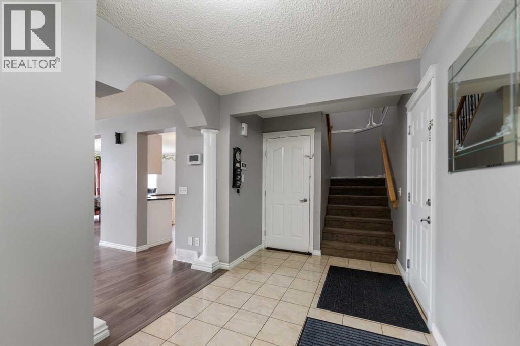 130 Invermere Drive, Chestermere, Alberta  T1X 1L1 - Photo 6 - A2303301