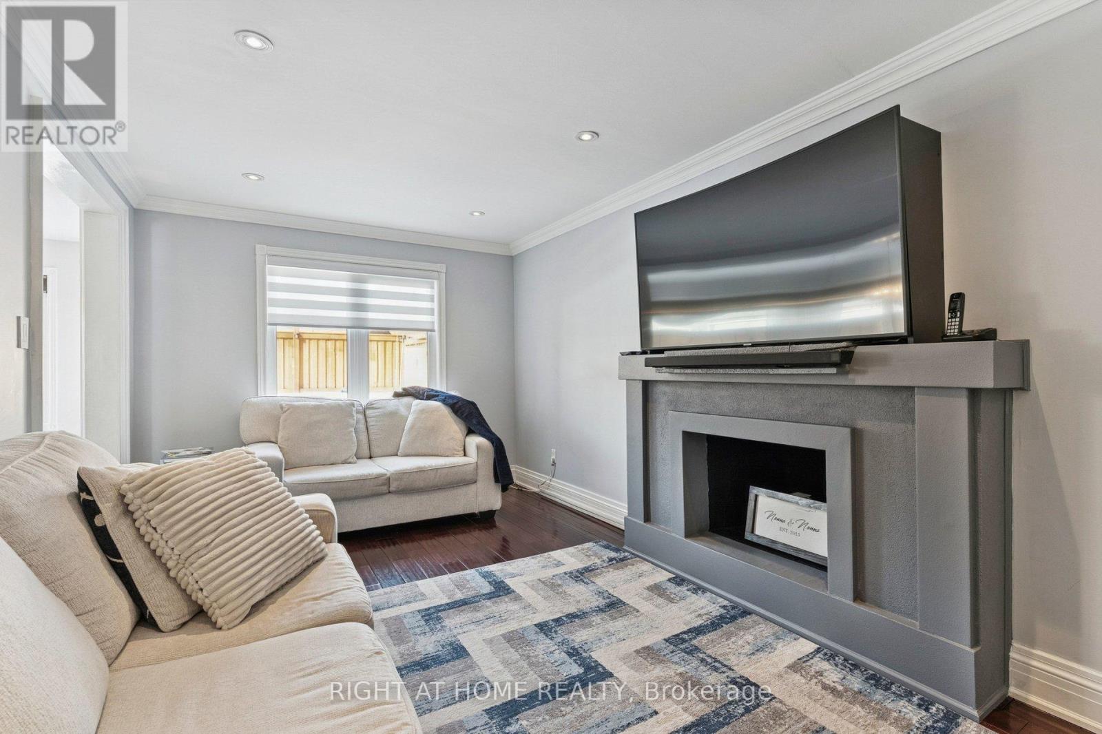 10 Claudia Avenue, Vaughan, Ontario  L4L 6S1 - Photo 16 - N12842528