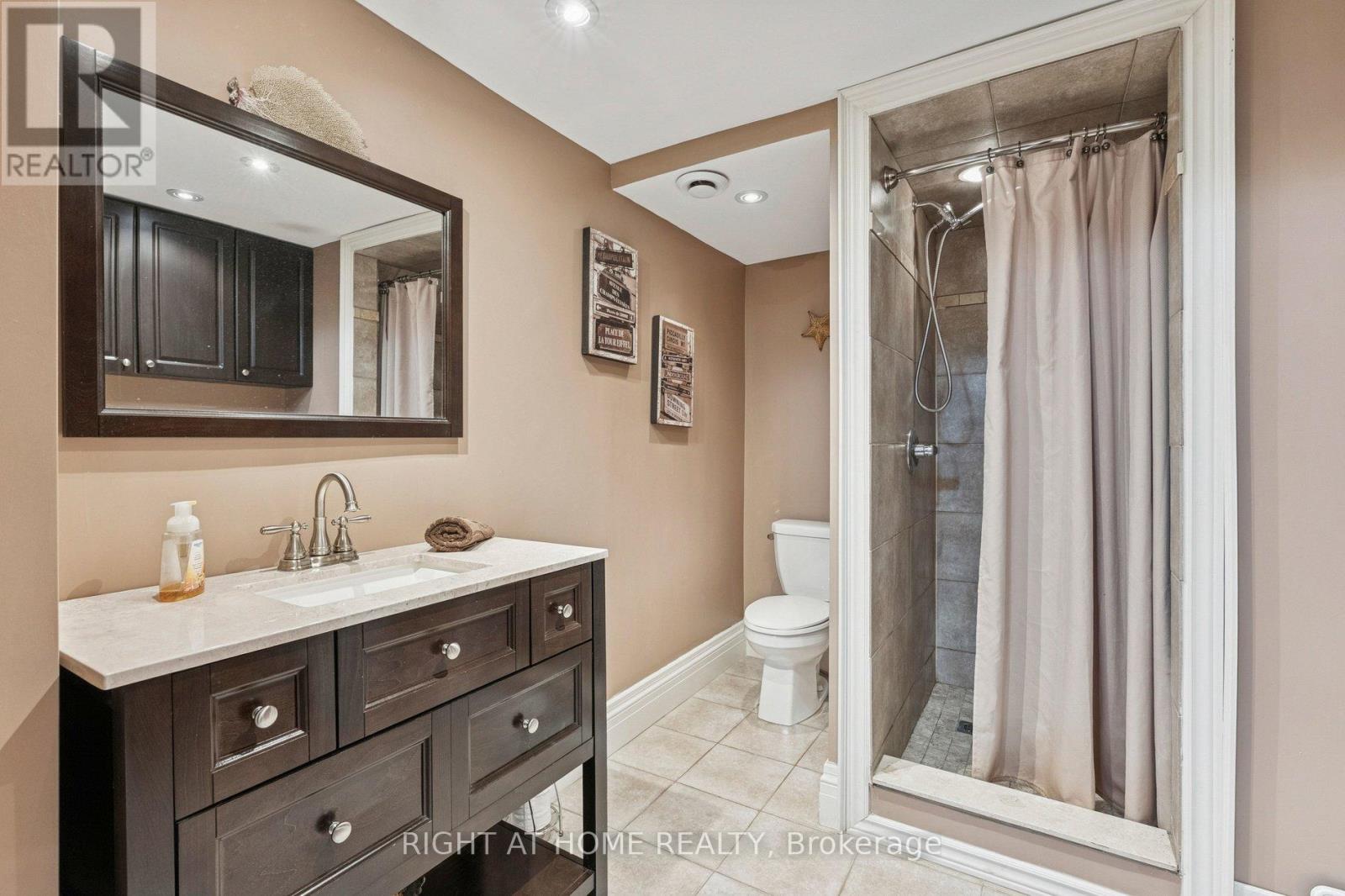 10 Claudia Avenue, Vaughan, Ontario  L4L 6S1 - Photo 39 - N12842528