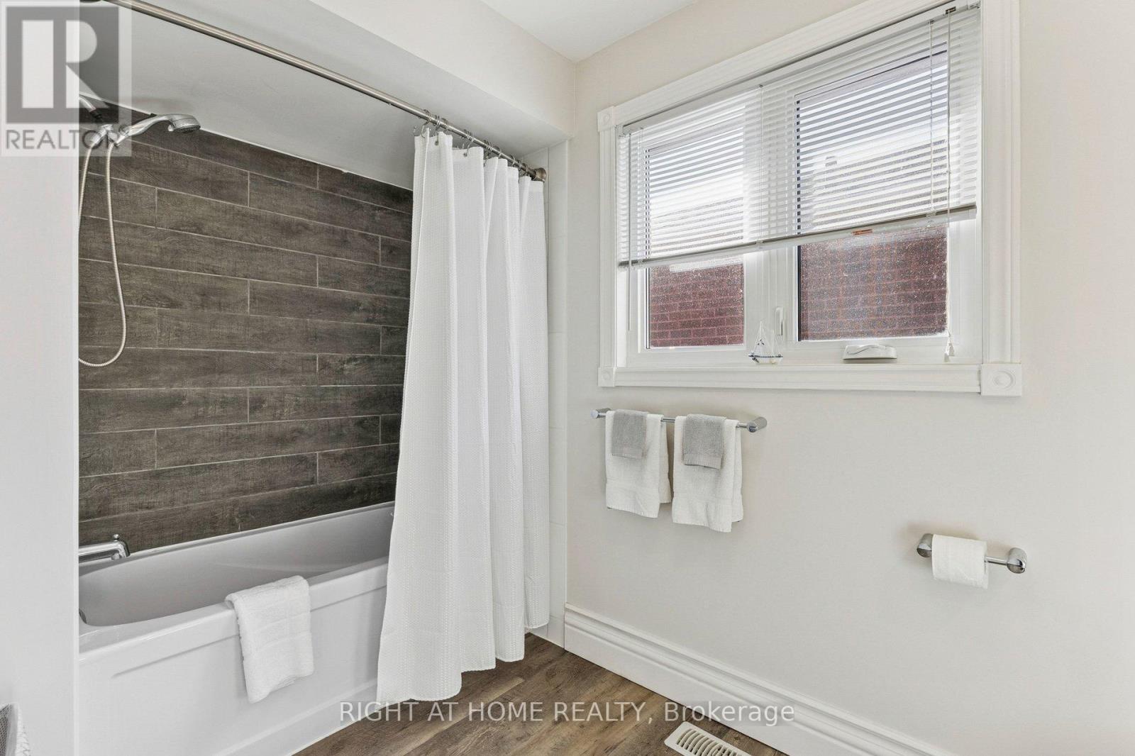 10 Claudia Avenue, Vaughan, Ontario  L4L 6S1 - Photo 32 - N12842528