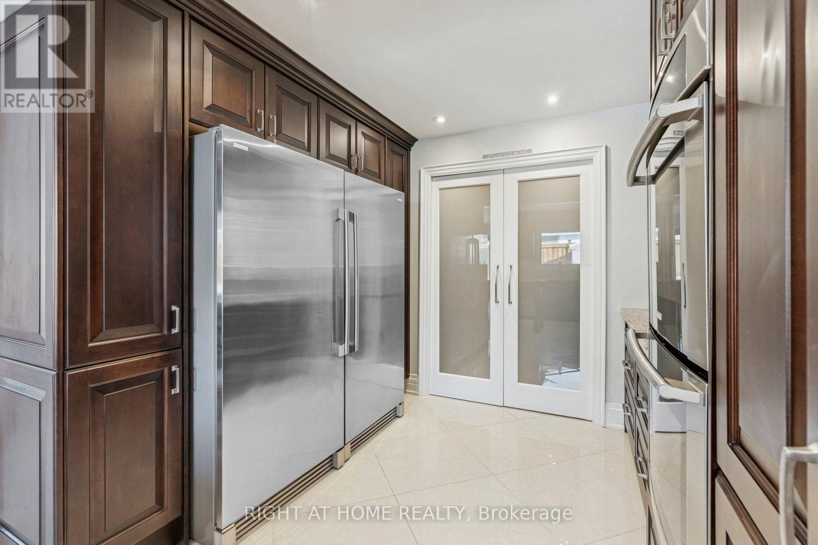 10 Claudia Avenue, Vaughan, Ontario  L4L 6S1 - Photo 14 - N12842528