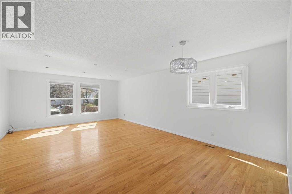 92 Whitlock Close Ne, Calgary, Alberta  T1Y 4X3 - Photo 5 - A2305994