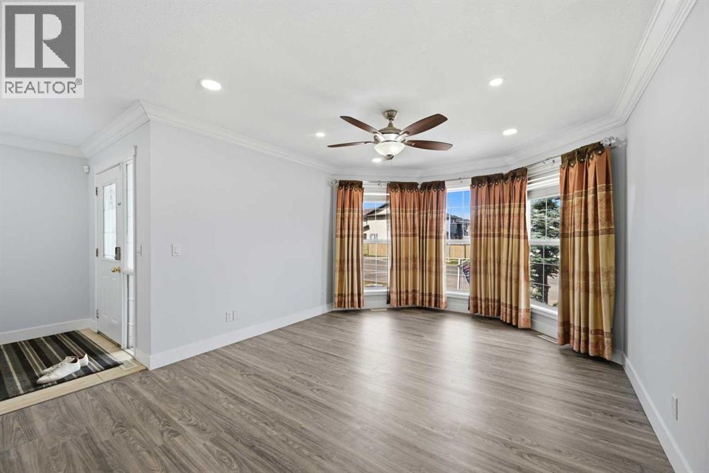 256 Saddlecrest Boulevard Ne, Calgary, Alberta  T3J 5L6 - Photo 7 - A2306148