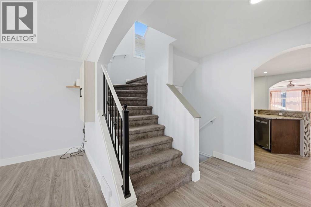 256 Saddlecrest Boulevard Ne, Calgary, Alberta  T3J 5L6 - Photo 8 - A2306148