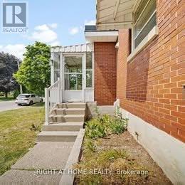 Upper - 21 Thomson Street, Barrie, Ontario  L4N 1X4 - Photo 3 - S12858984