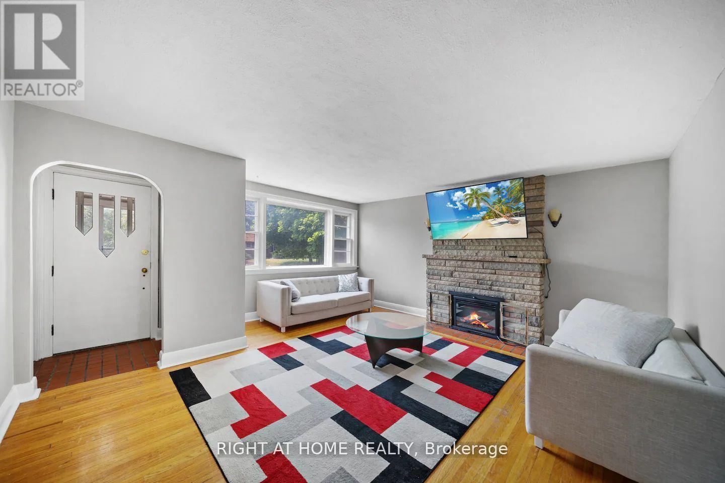 Main Floor - 21 Thomson Street, Barrie, Ontario  L4N 1X4 - Photo 5 - S12858990