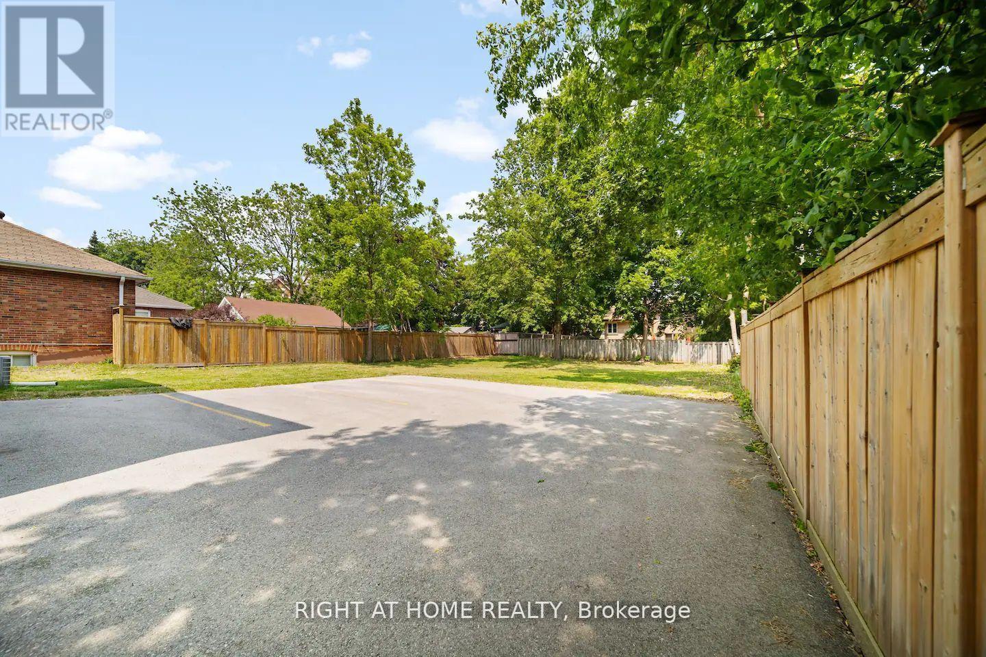 Main Floor - 21 Thomson Street, Barrie, Ontario  L4N 1X4 - Photo 15 - S12858990