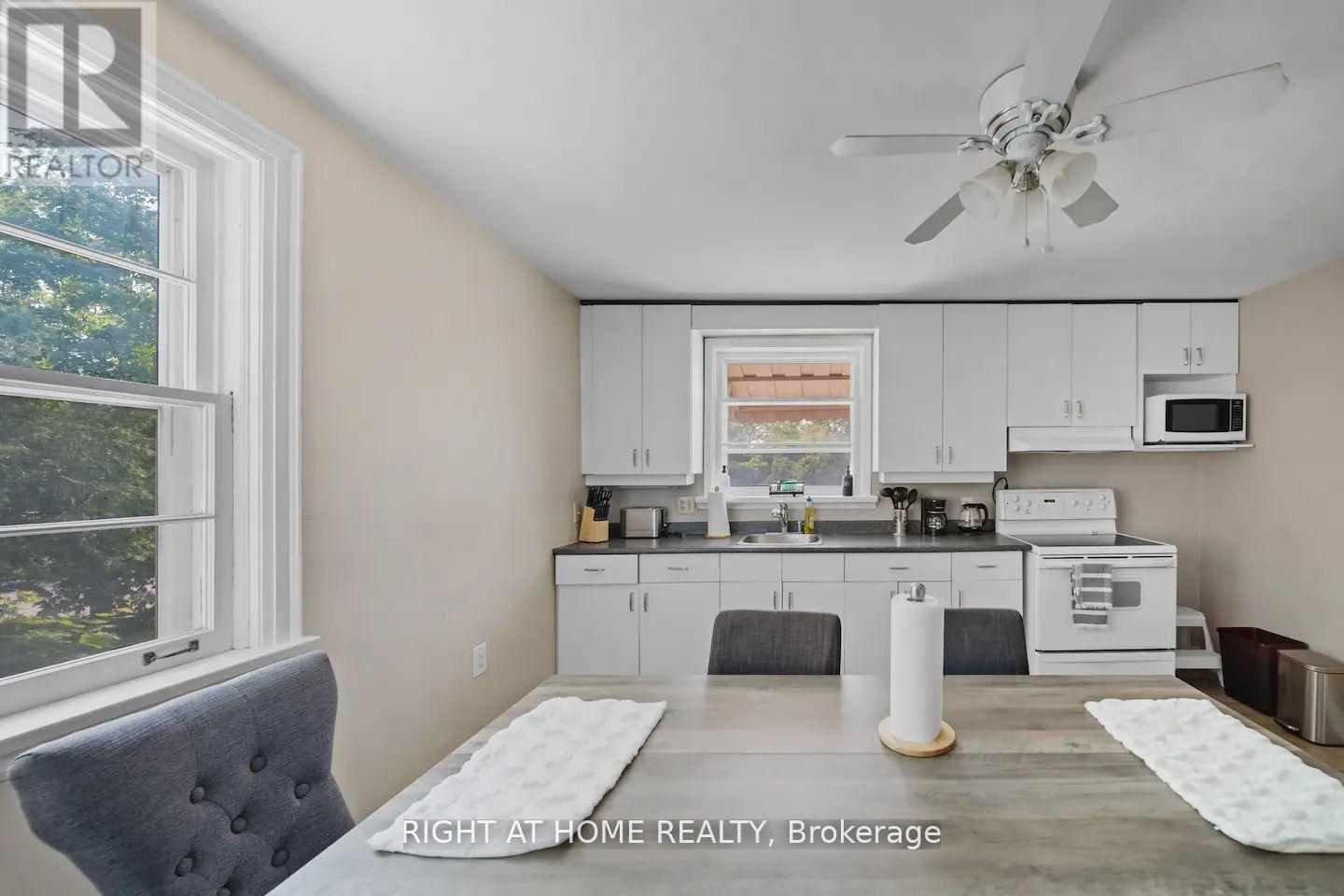 Main Floor - 21 Thomson Street, Barrie, Ontario  L4N 1X4 - Photo 8 - S12858990