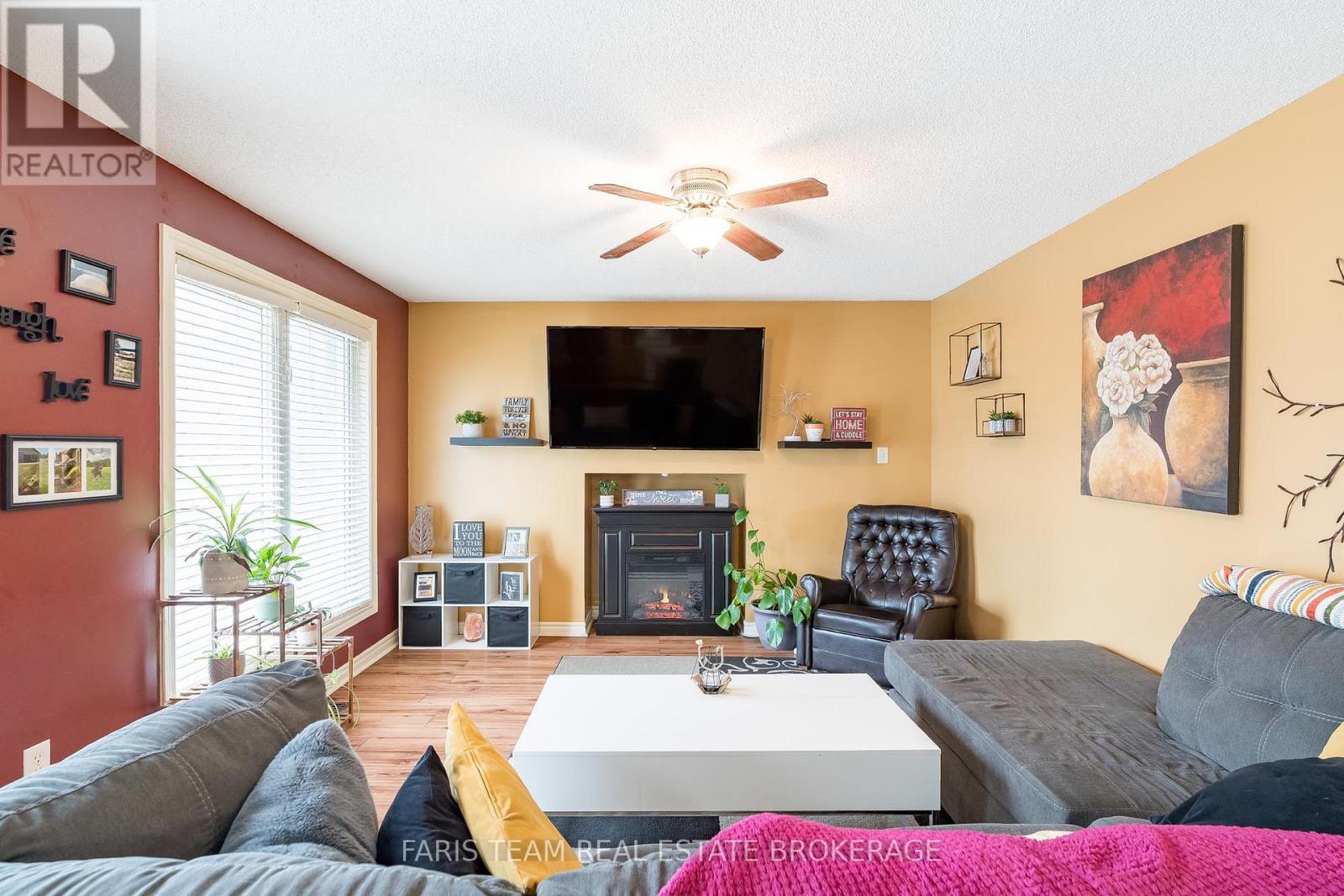 45 Hawkins Drive, Barrie, Ontario  L4N 0A7 - Photo 11 - S12975518