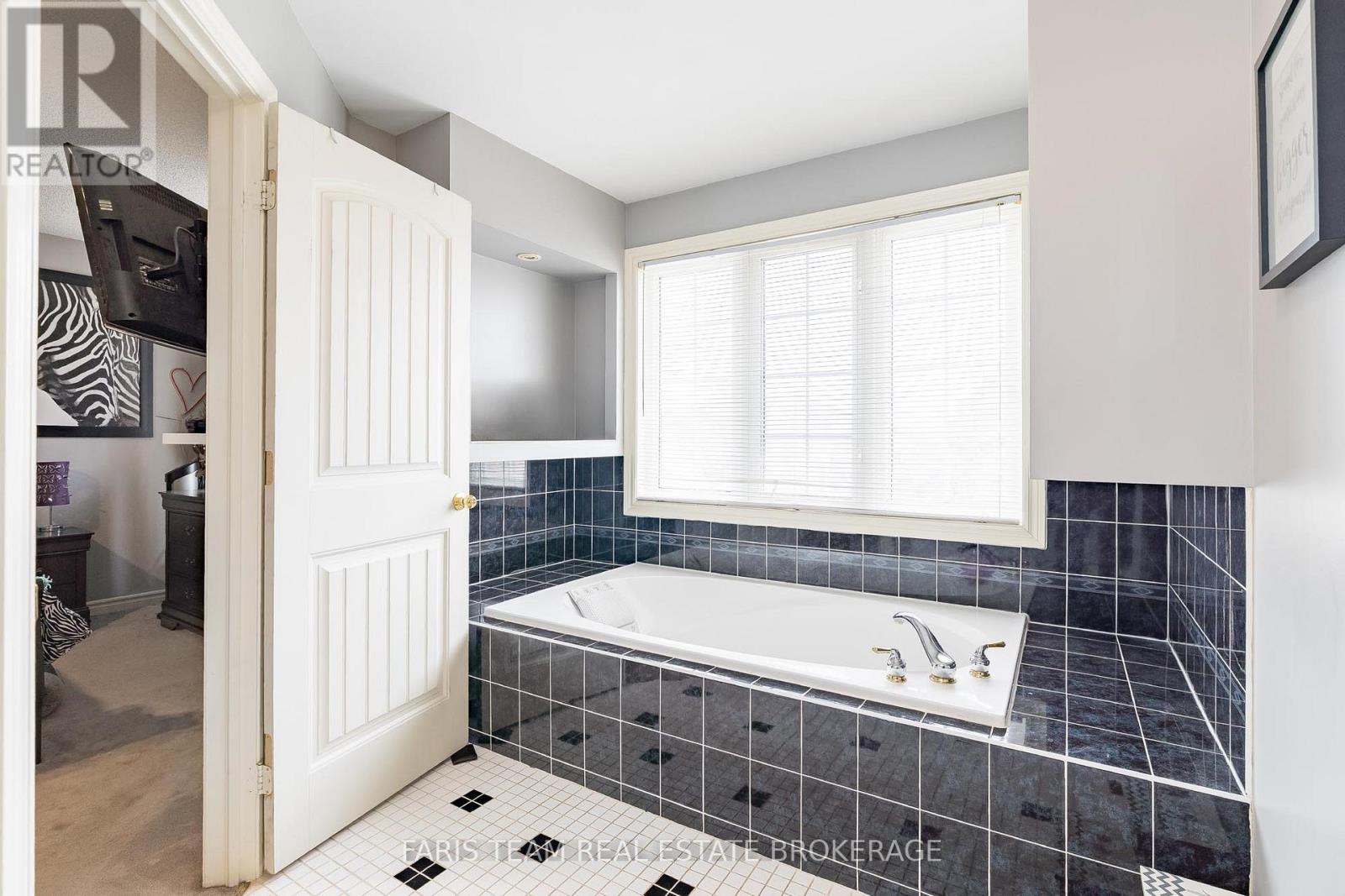 45 Hawkins Drive, Barrie, Ontario  L4N 0A7 - Photo 20 - S12975518